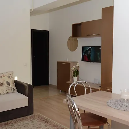 Cozy Apartments - City Center Iasi Exterior photo